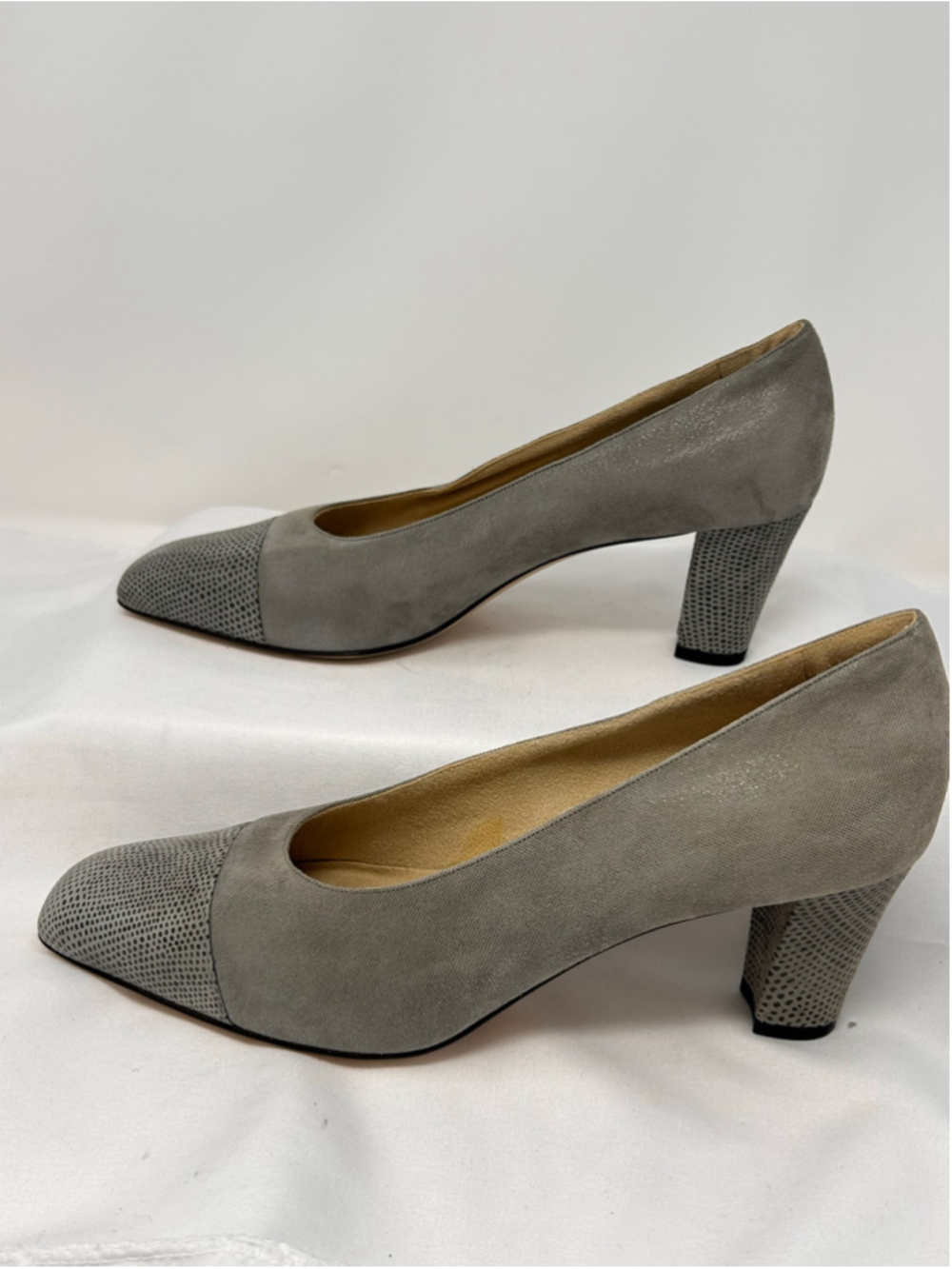 Joel Parker Italian Made Gray Textured Leather Pumps Size 10B